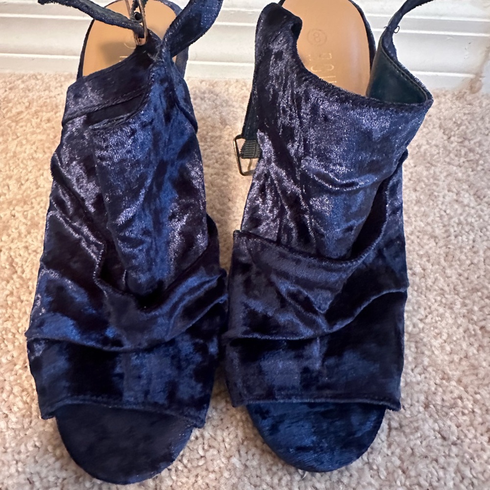 The material is high heel corduroy